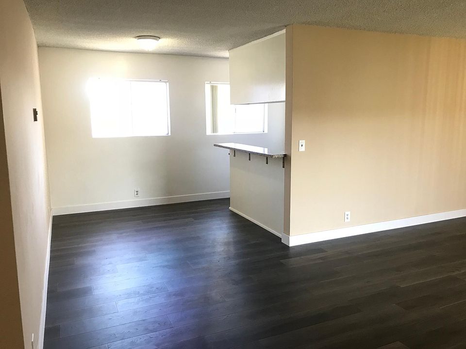 very spacious open floor living room