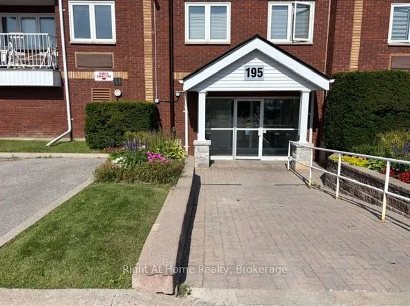 195 Lake Driveway W #310, Ajax, ON L1S 7H7