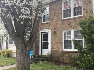 5530 Inverness Woods Ct, Fairfax, VA 22032