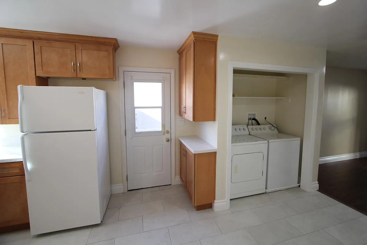 3 bed, 1550 sqft, $4,350 — Photo 4