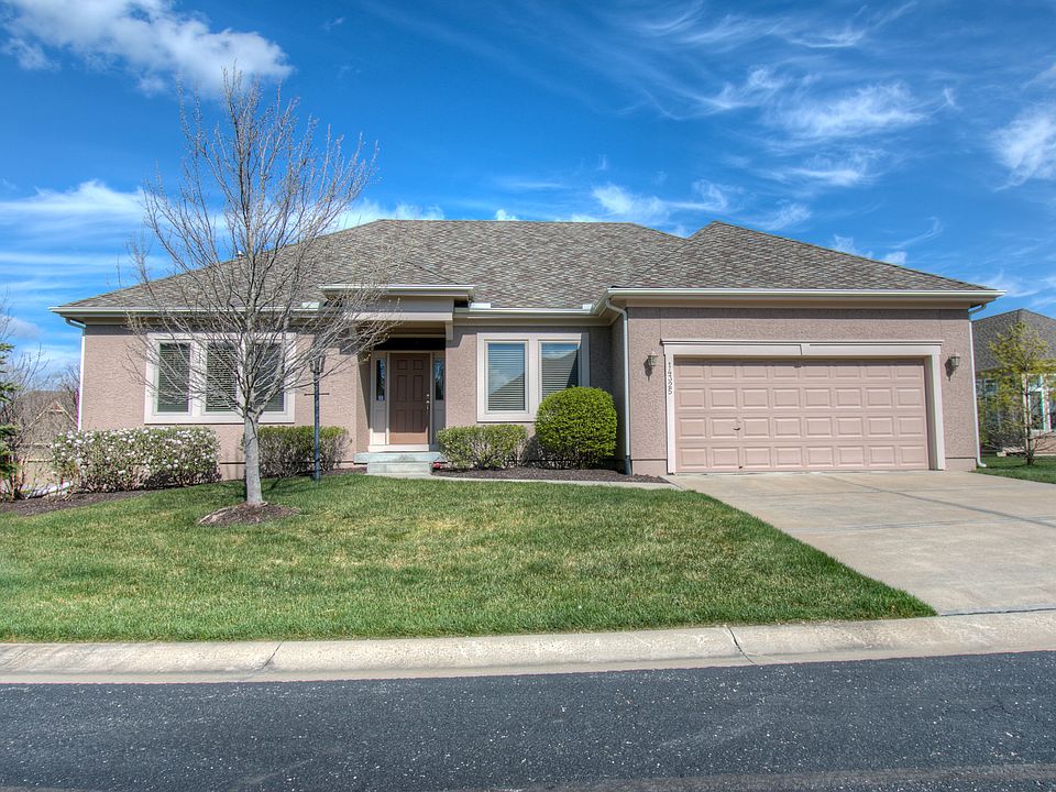 1st image of 14325 Manor Ct