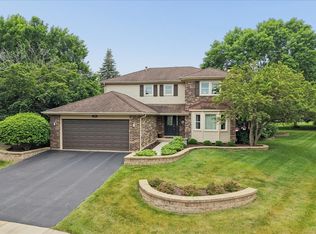 171 Denberry Ct, Lake Zurich, IL 60047