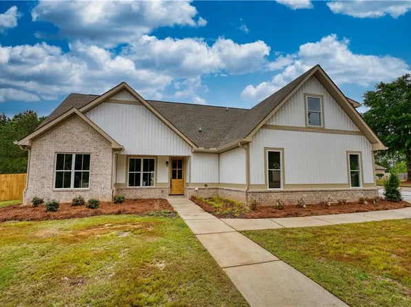 25 Oakbrook Ln, Covington, GA 30016