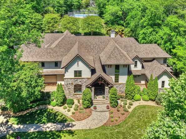 4901 Carmel Park Dr, Charlotte, NC 28226