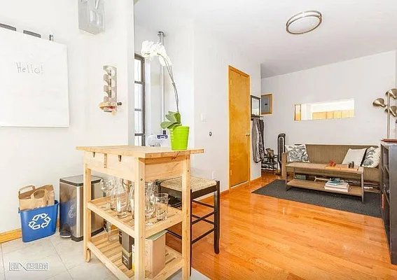 Rented by REAL New York | media 23