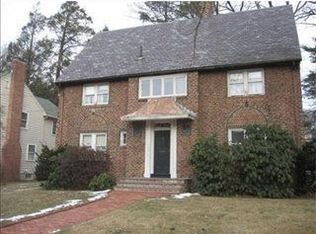 110 Oxford Rd, Newton, MA 02459