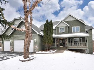 9955 Homeward Hills Rd, Eden Prairie, MN 55347