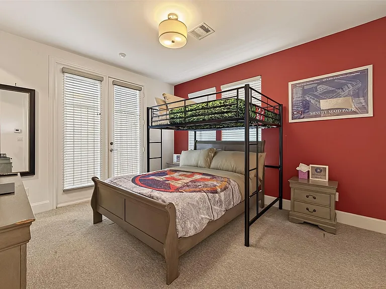 2506 McKinney St — Photo 7