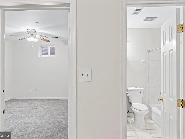 4502 Henderson Rd — Photo 39