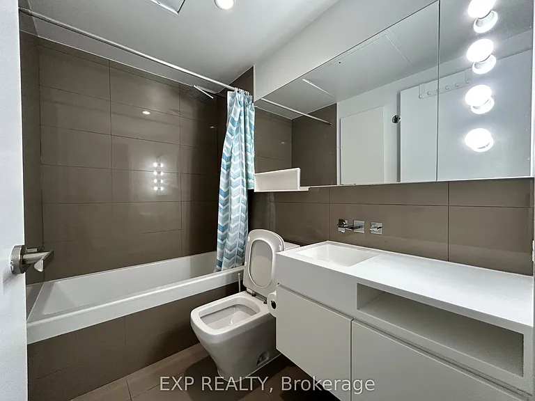 45 Charles St E #3606 — Photo 10