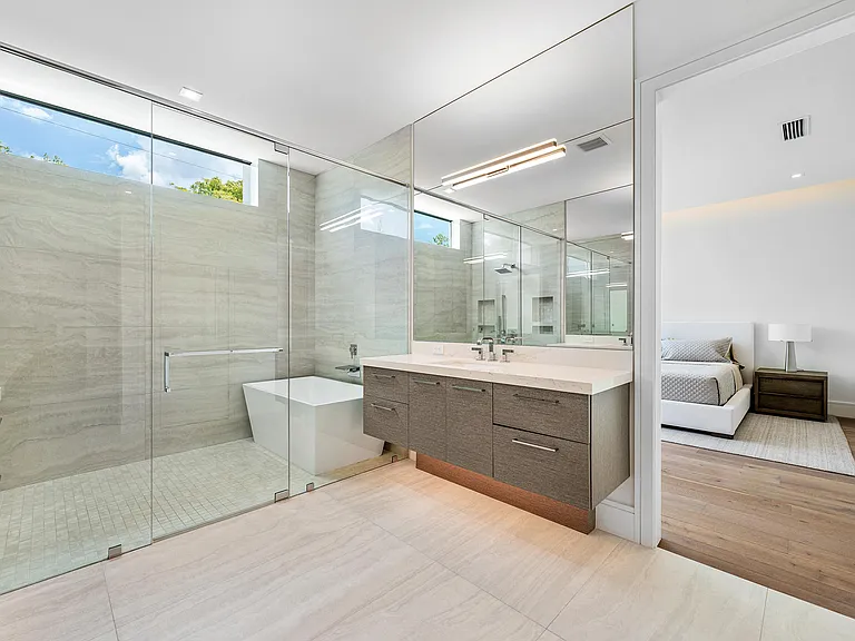 320 NE Wavecrest Way — Photo 46