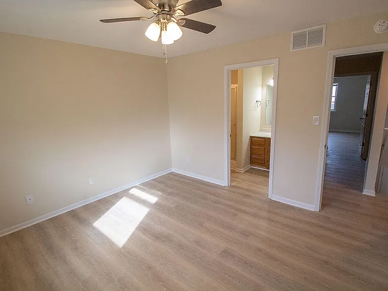 3715 Hermitage Rd — Photo 14