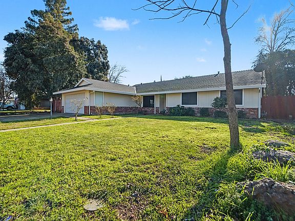 3rd image of 1566 Camino Del Oro