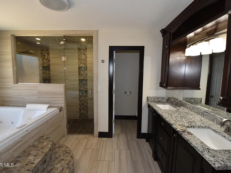 10800 Saigon Dr — Photo 17
