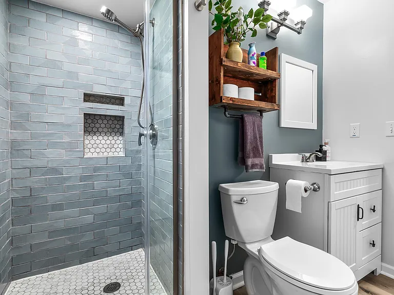 4575 Oakestia St — Photo 39