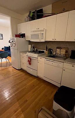 1st image of 231 E 50th St APT 3