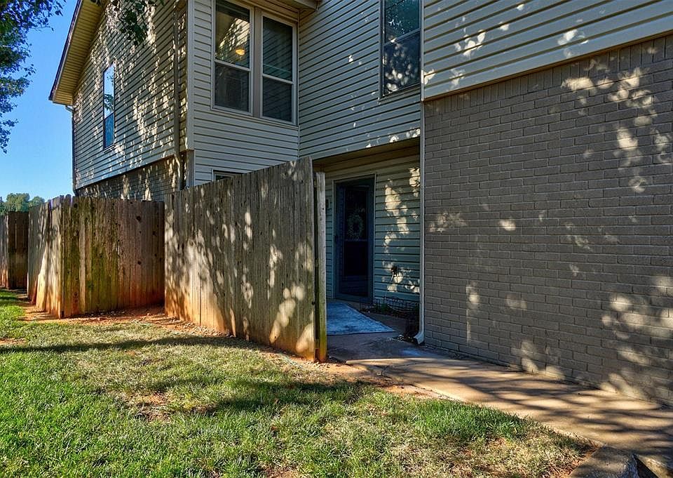 1st image of 11324 Benttree Cir
