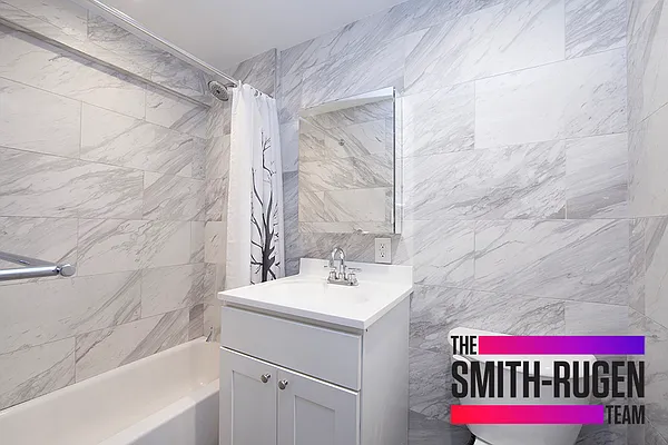 Rented by R New York | media 32