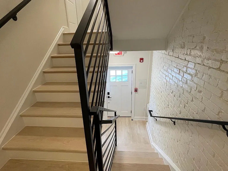 75 Florida Ave NW #4 — Photo 37