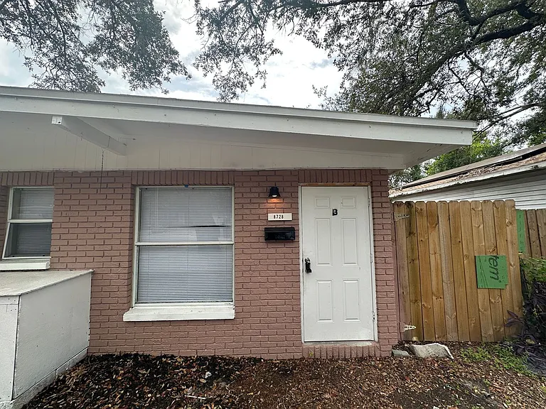 8728 N Mandarine Pl — Photo 1
