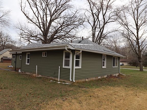 4th image of 8052 N Meer Rd