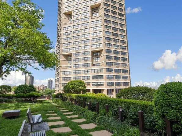 7004 Boulevard East APT 11D, West New York, NJ 07093
