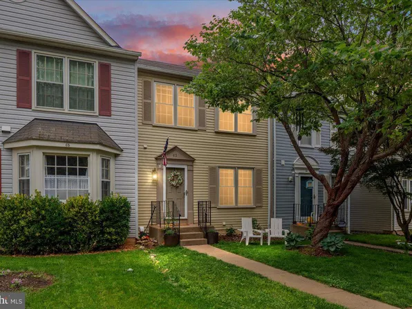 63 Pepper Tree Ct, Warrenton, VA 20186