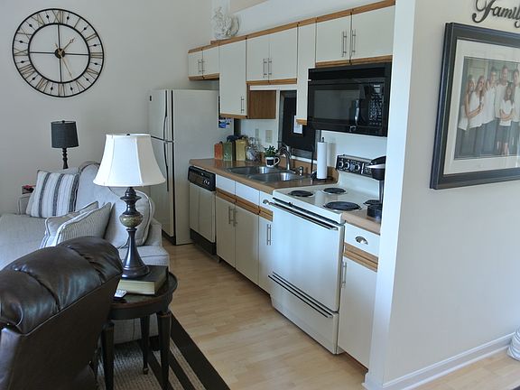 5th image of 2002 E Waters Edge Dr #43