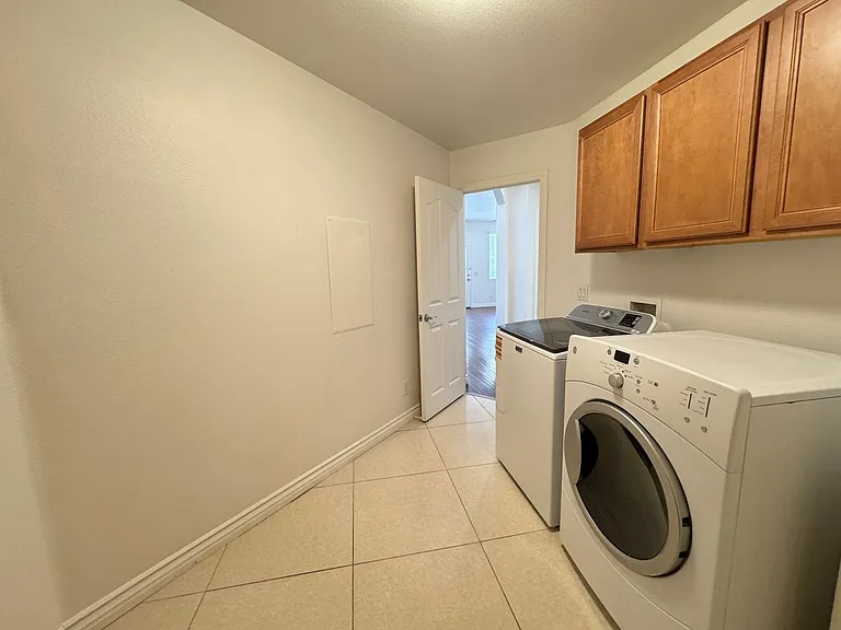 3055 Costa Miole Dr — Photo 17