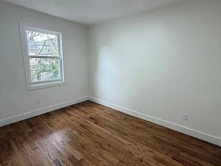 6 bed, $3,150 — Photo 2