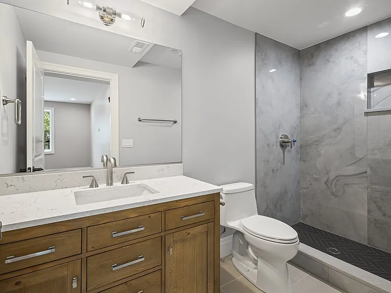 1036 Lake St #3S — Photo 23
