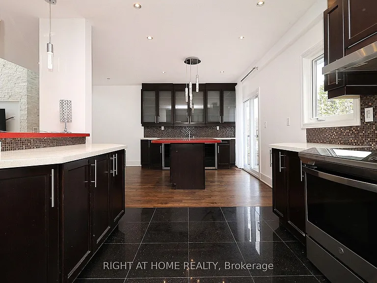 2 Chalet Rd — Photo 15