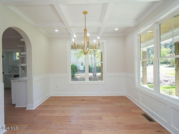 3rd image of 35 Deerwood Lane