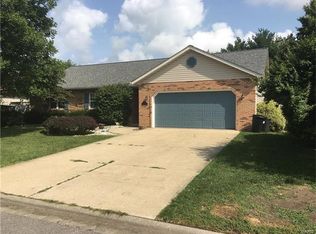 858 Kendra Ann Dr, Swansea, IL