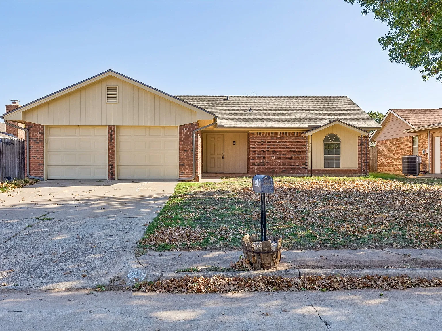3 bed, 1379 sqft, $1,595 — Photo 1