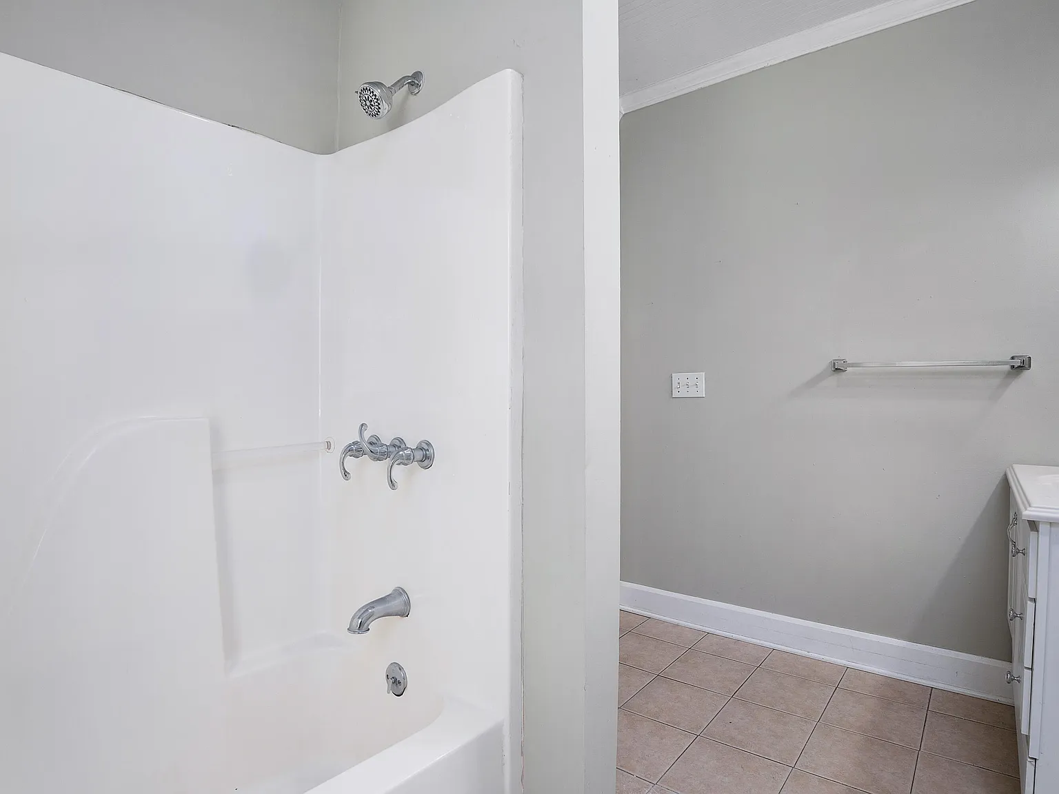 2 bed, 1422 sqft, $1,895 — Photo 2