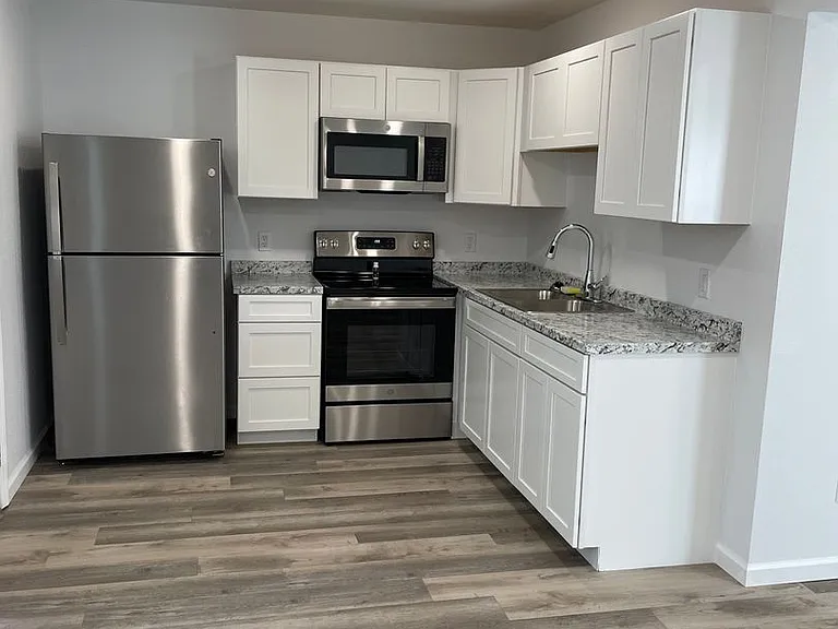 413 Doxey St #2 — Photo 3