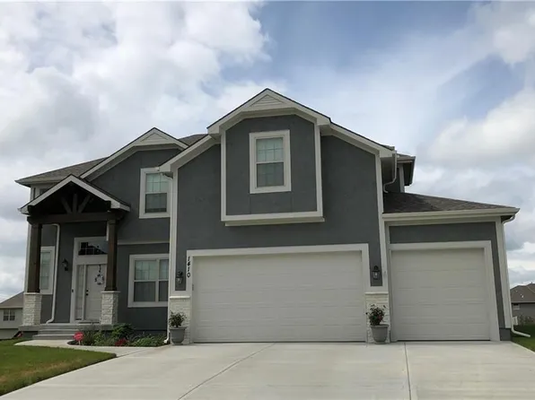 8860 N Poplar Ave, Kansas City, MO 64156