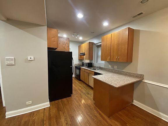 4th image of 3851 W Hirsch St #1W