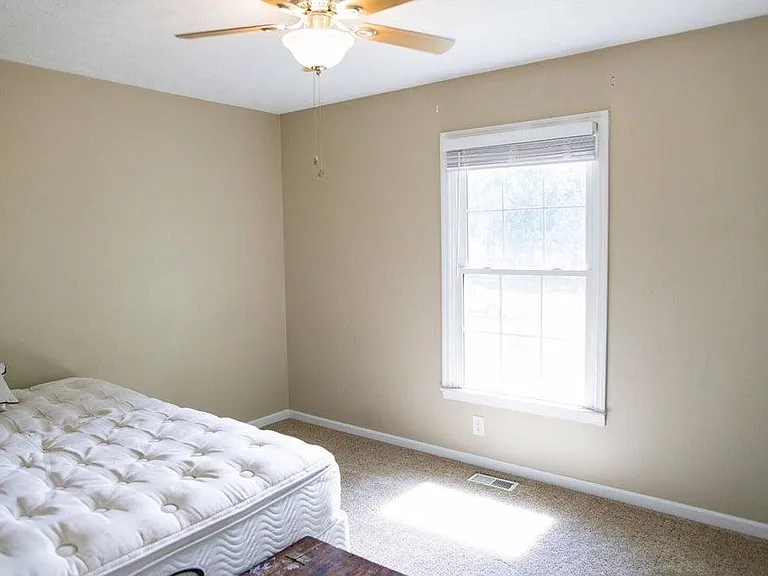 580 Castle Dr — Photo 13