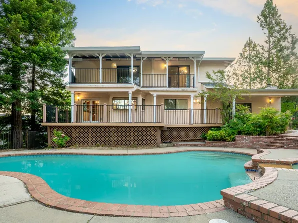 12065 Waxwing Ct, Penn Valley, CA 95946