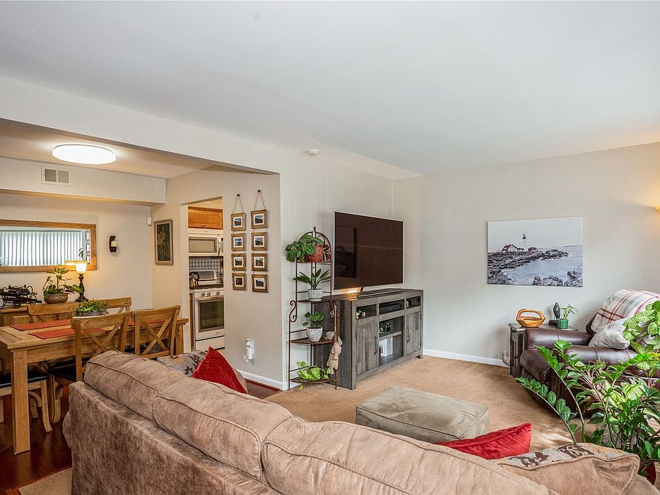 1st image of 97 Bailey Ct #97