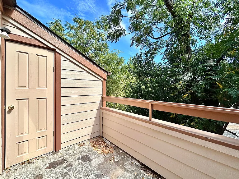 7111 E Highway 290 #D — Photo 20