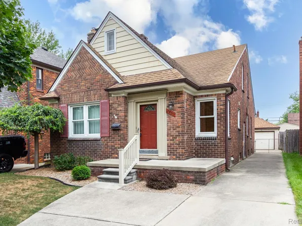 2460 22nd St, Wyandotte, MI 48192