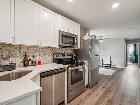 4th image of 655 N 33rd St #2