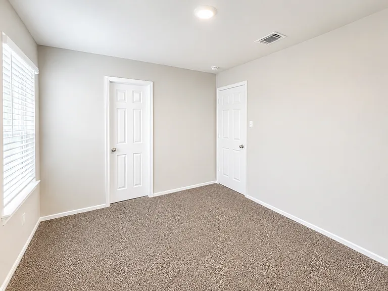 5700 Madelyn Dr — Photo 17