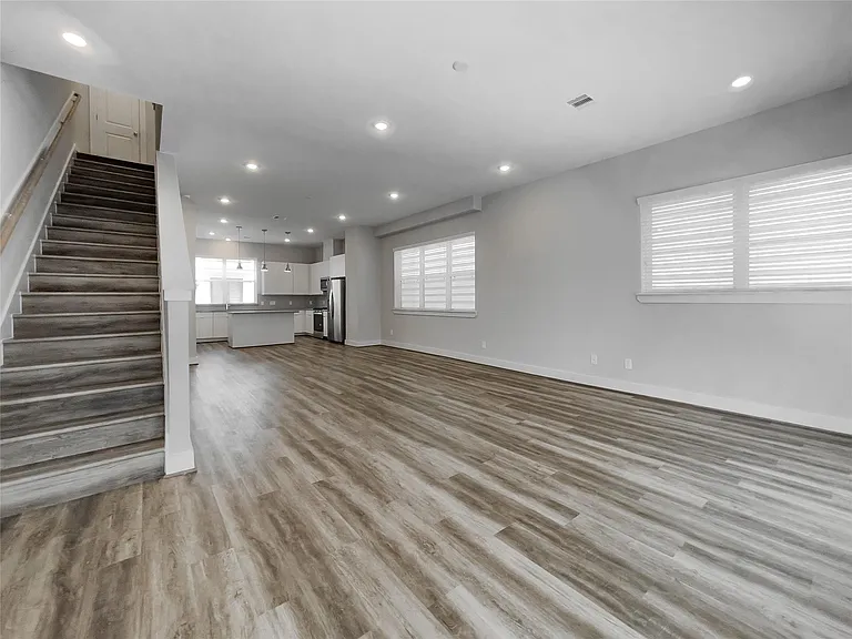 1270 N Post Oak Rd #A — Photo 21