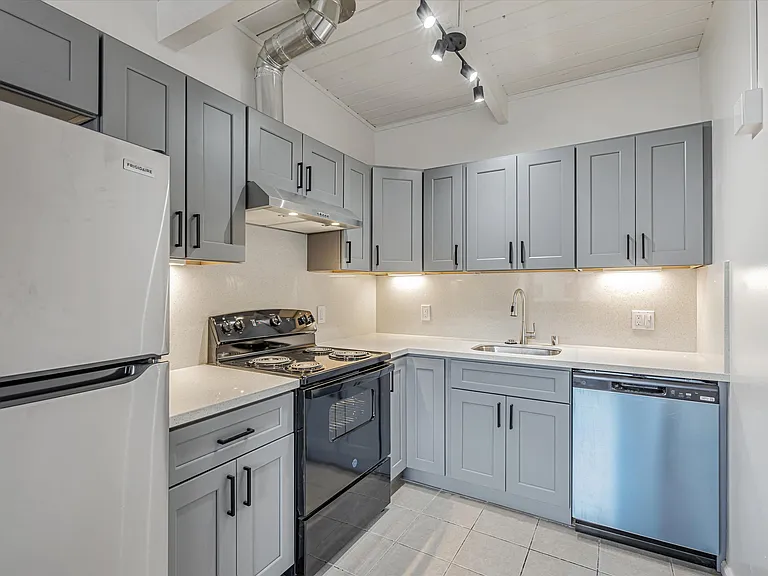 6500 Donal Ave — Photo 7