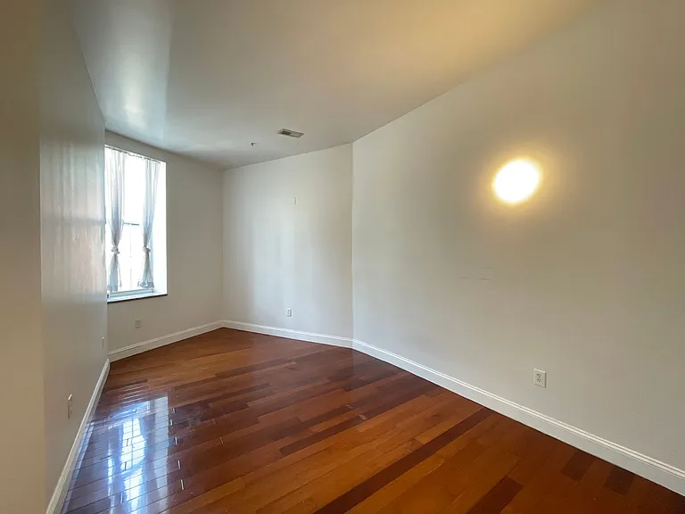 1027 Ridge — Photo 25