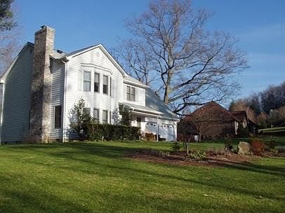 Beautiful 3 bdrm home in south Asheville